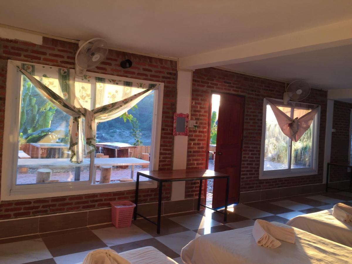 Mekong Backpackers Pakbeng Apartment Exterior photo